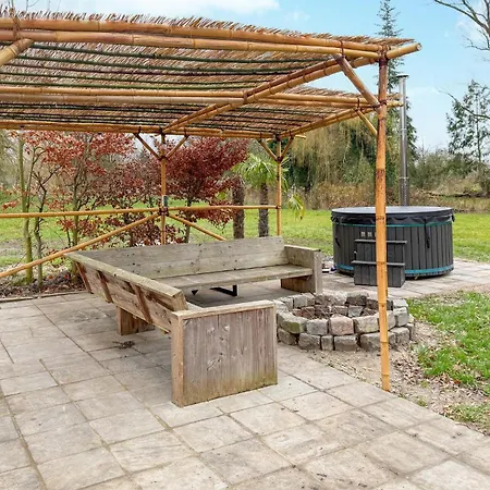 Beautiful In With House A Panoramic View Holiday home Son en Breugel