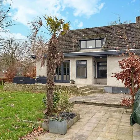 Beautiful In With House A Panoramic View Son en Breugel