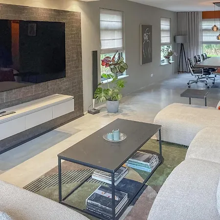 Beautiful In With House A Panoramic View Son en Breugel